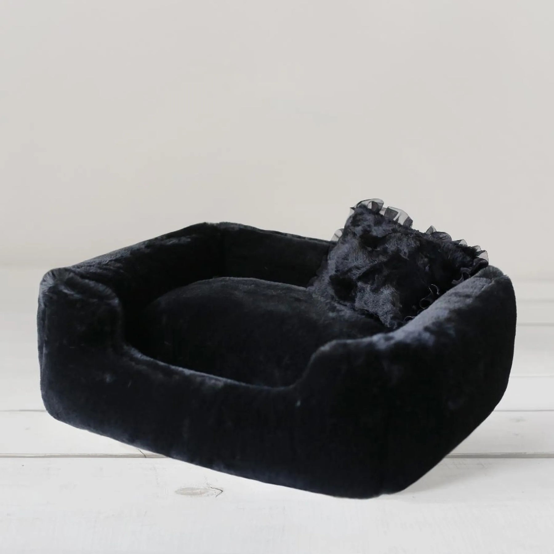 Hello Doggie Divine Luxury Dog Bed with Plush Pillow